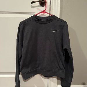 NIKE women’s running crewneck